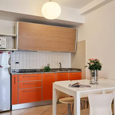 Coastal Getaway With Pool Daire Bibione