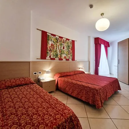 Daire Coastal Getaway With Pool Bibione