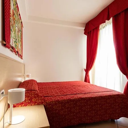 Coastal Getaway With Pool Daire Bibione