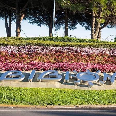 Daire Coastal Getaway With Pool Bibione